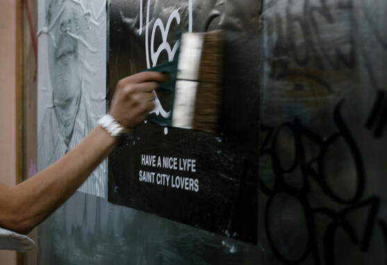 "Have a nice lyfe" graffiti in St. Petersburg